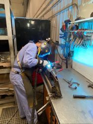 img 7504 429 350 250